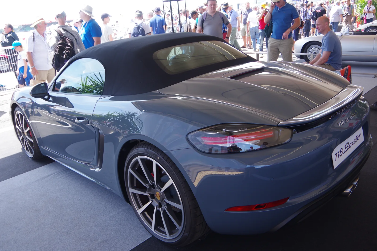 Porsche 718 Boxster S поколения 982, вид сзади