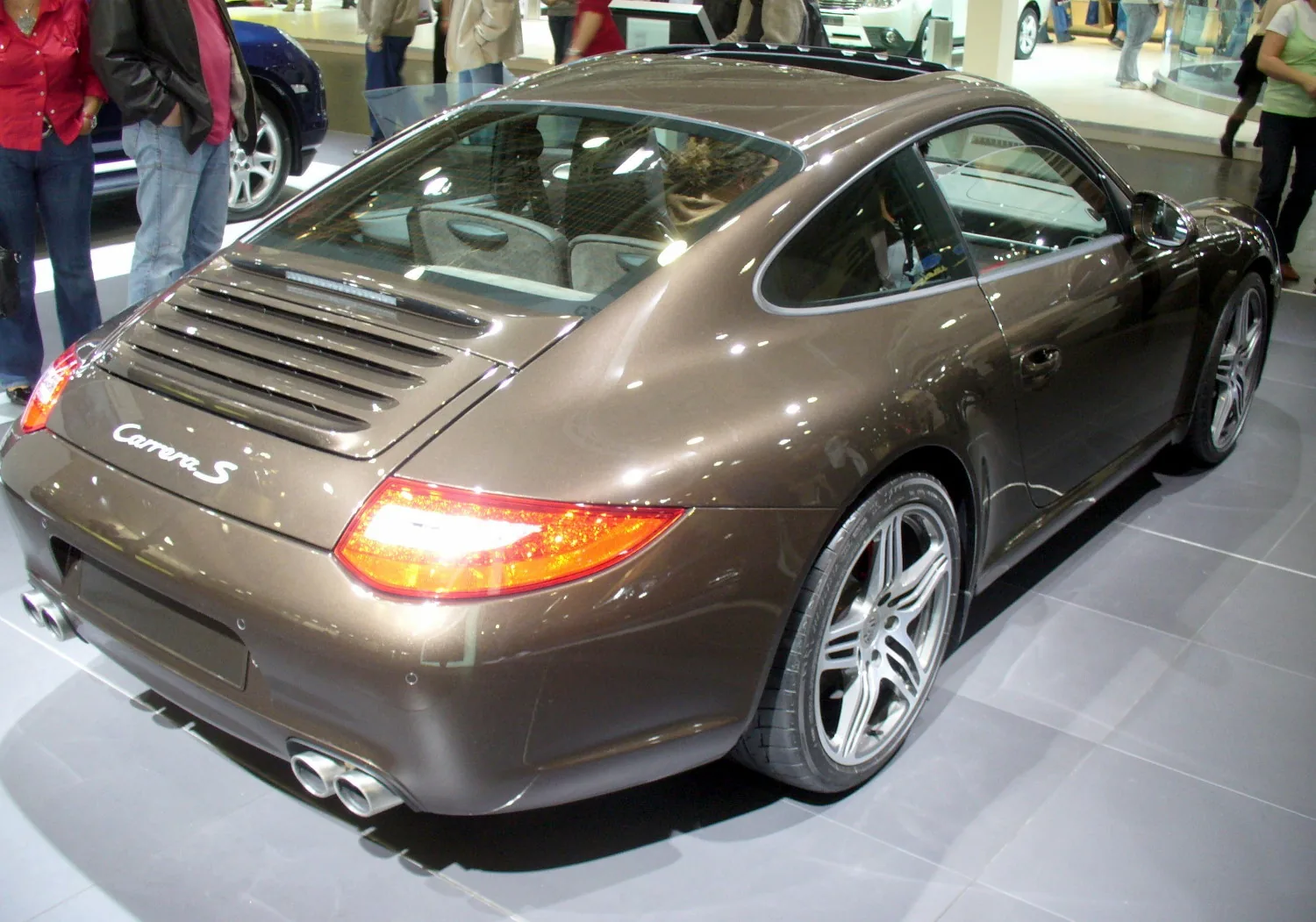 Porsche 911 Carrera S 997 после рестайлинга, вид сзади