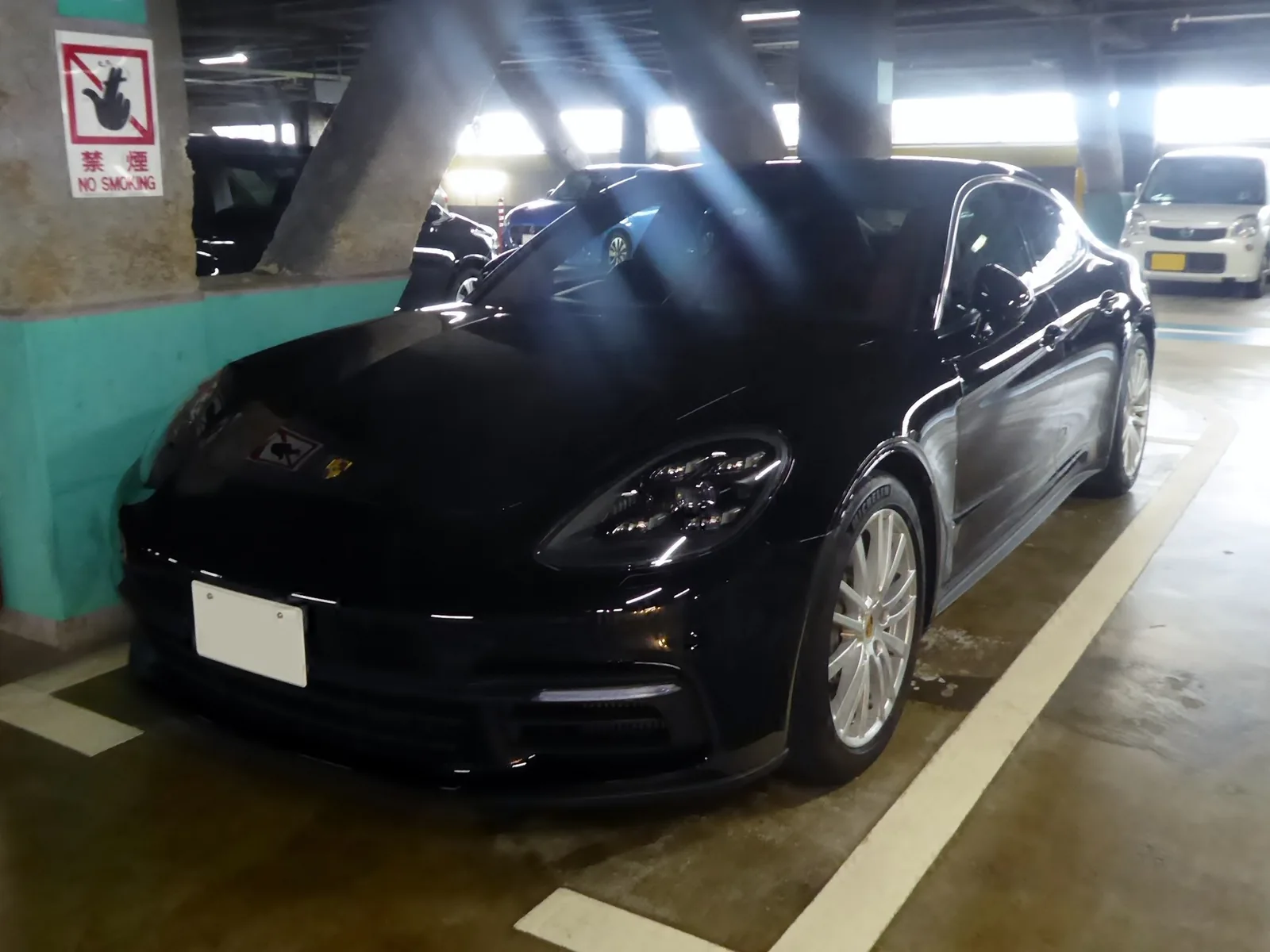 Porsche Panamera 971 — фотография автомобиля