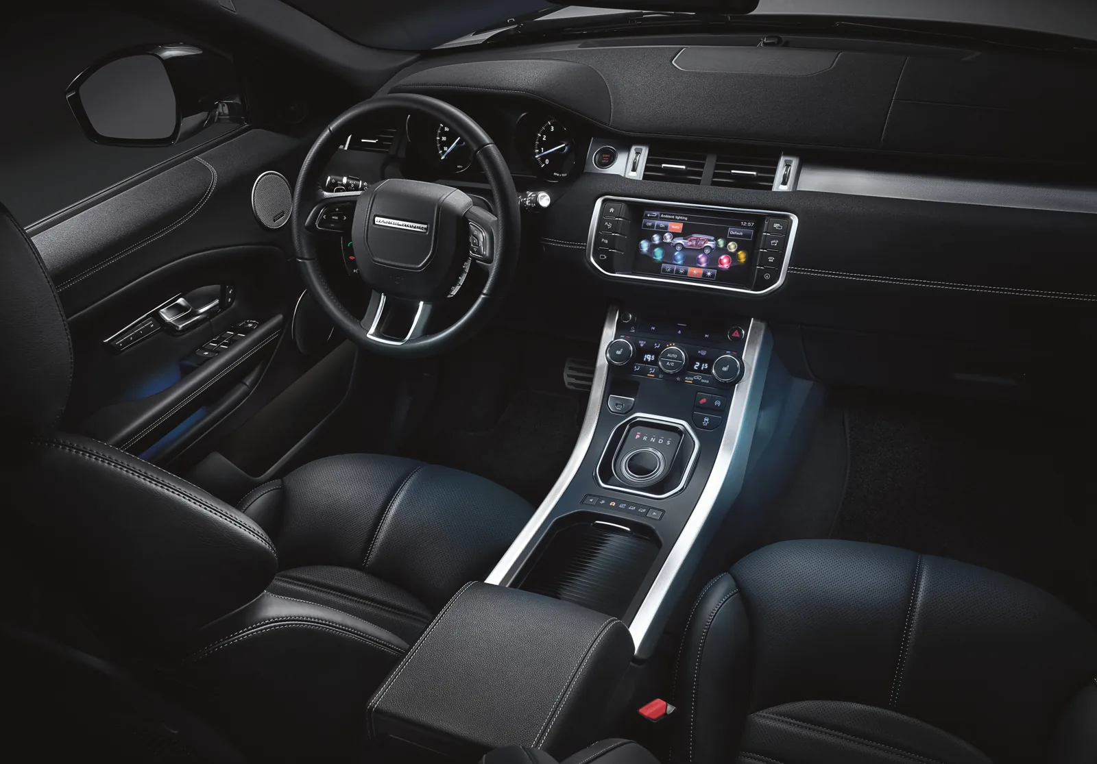 Салон обновлённого Range Rover Evoque I