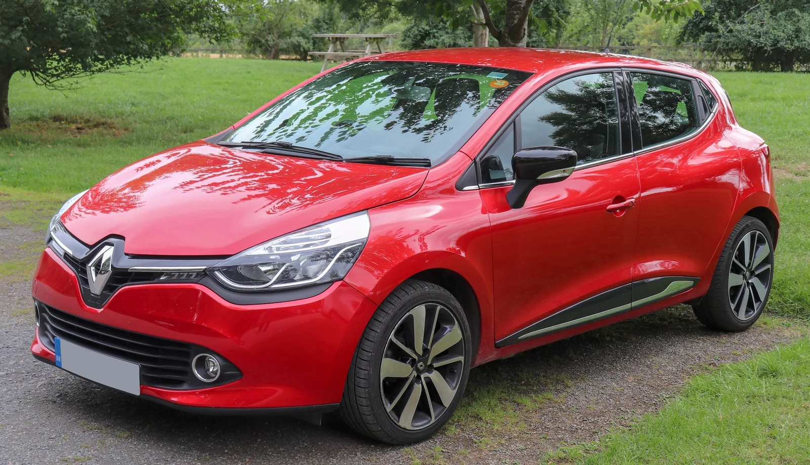Renault Clio IV — фотография автомобиля