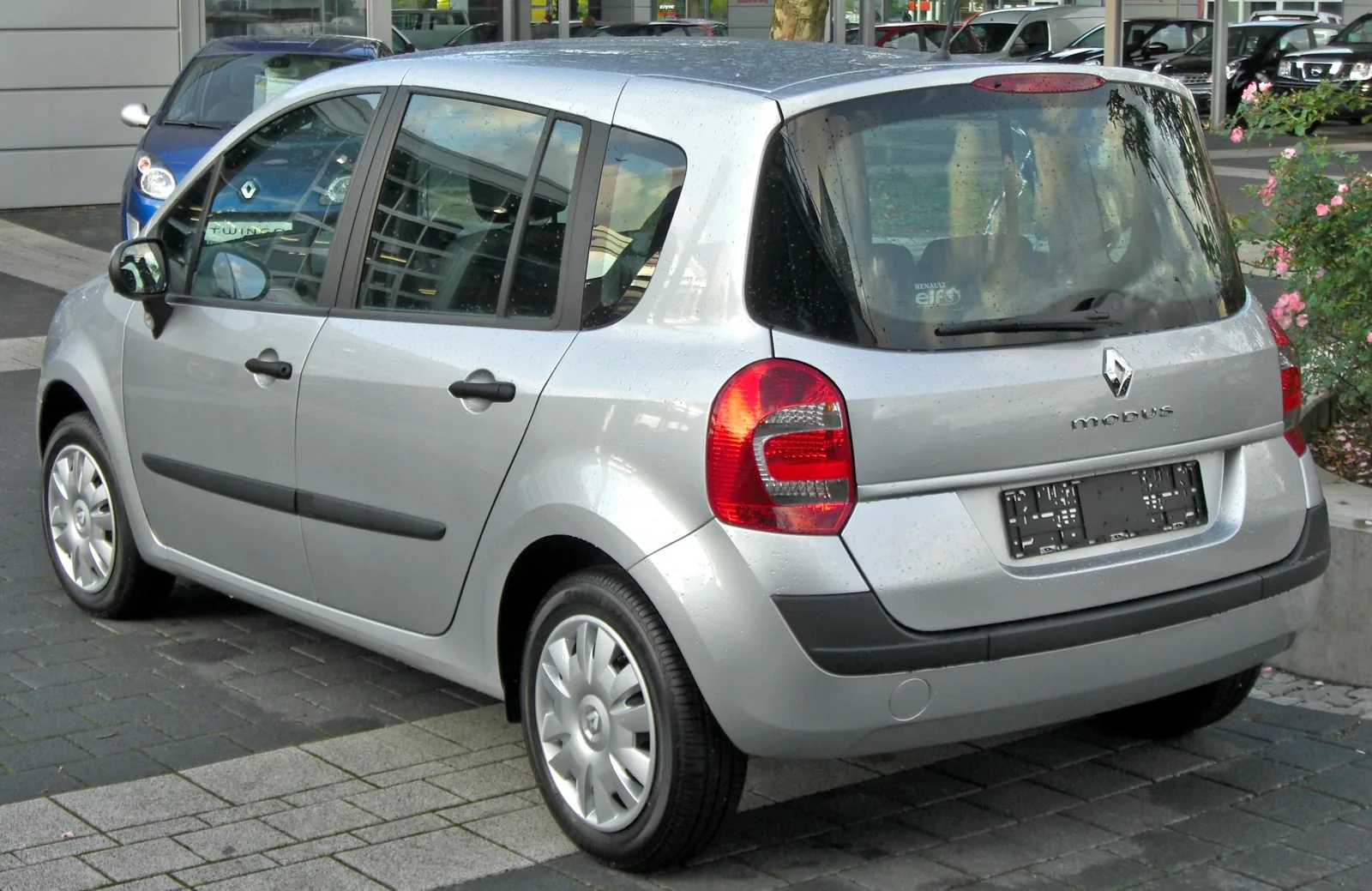 Renault Grand Modus, вид сзади