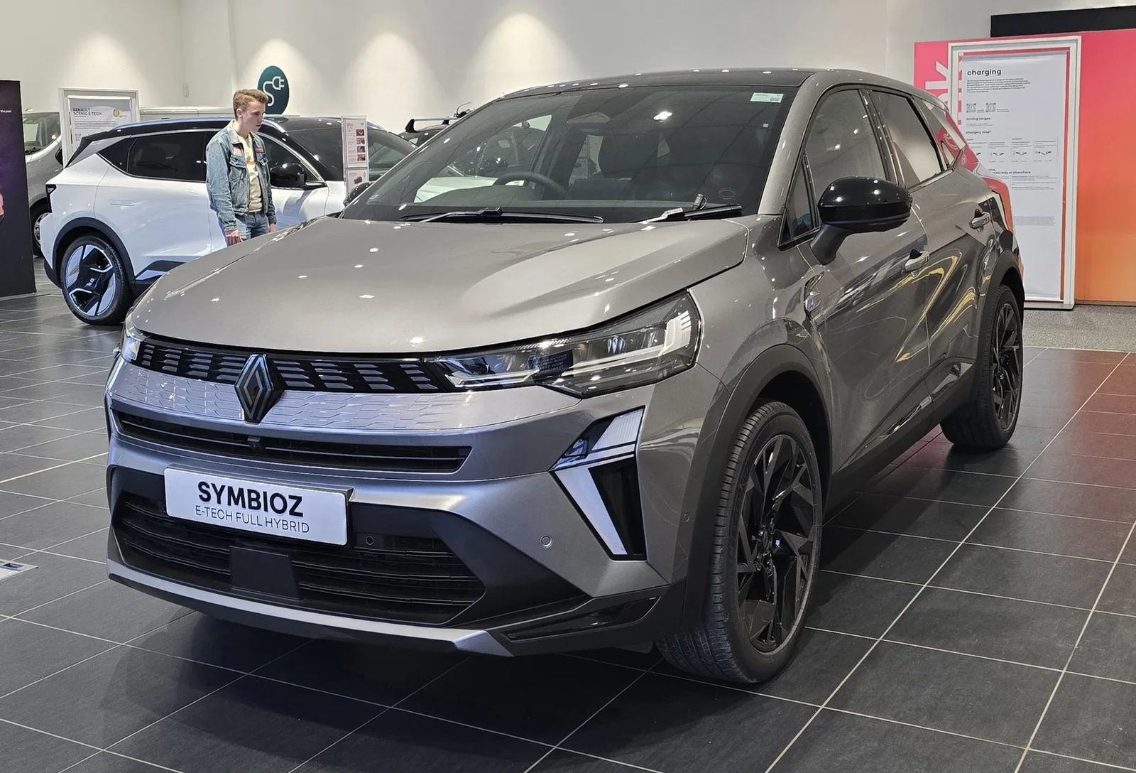 Renault Symbioz — фотография автомобиля