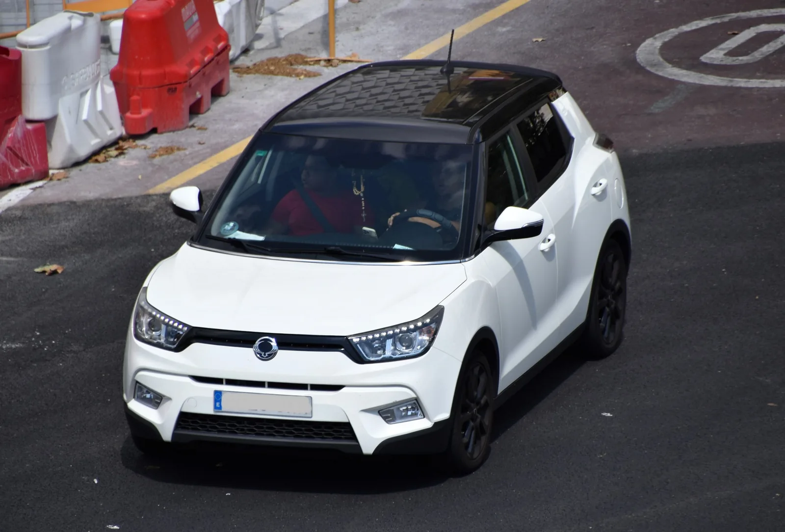 SsangYong Tivoli — фотография автомобиля