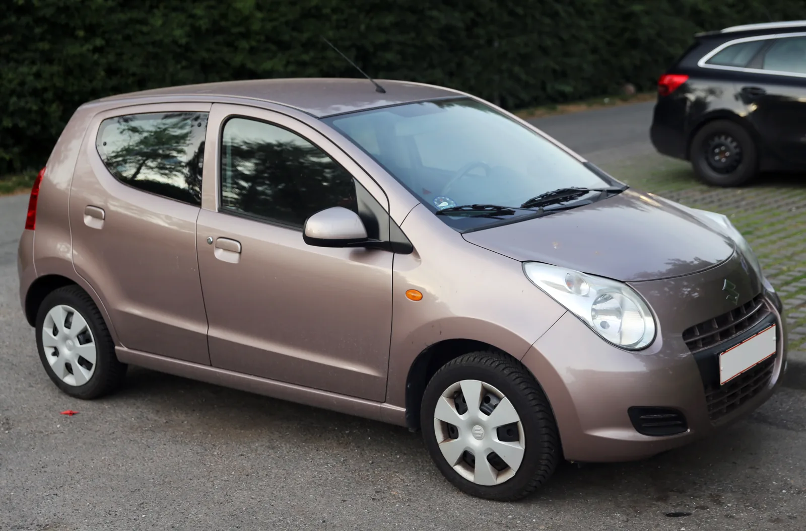 Европейский Suzuki Alto GF 2009 года, вид спереди