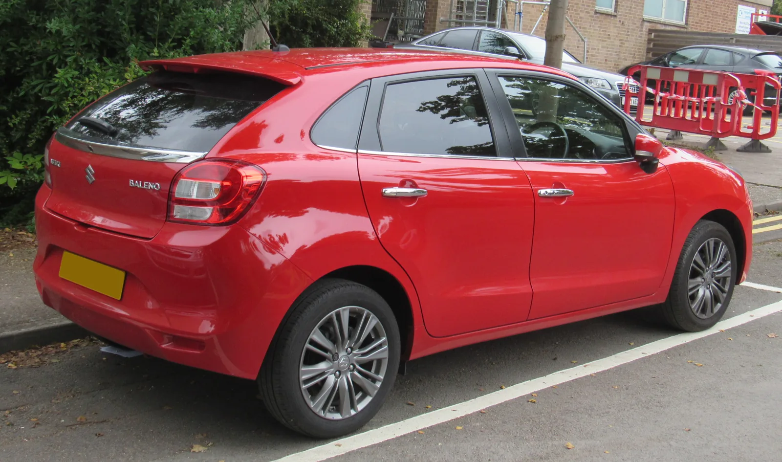 Suzuki Baleno SZ5, вид сзади
