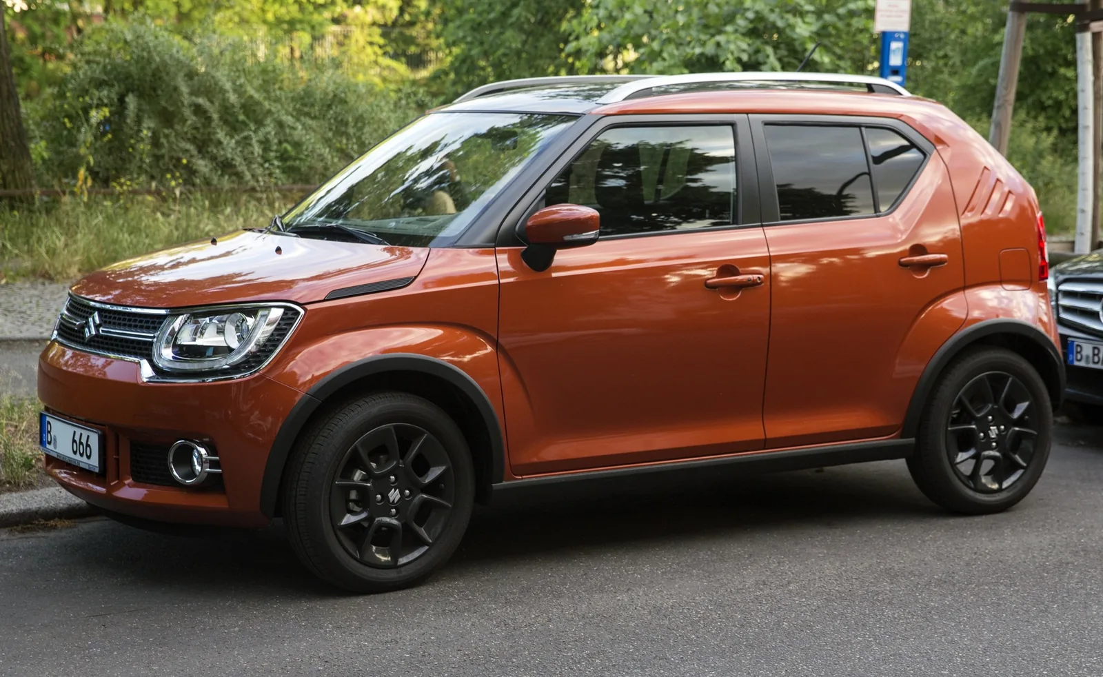 Suzuki Ignis FF — фотография автомобиля