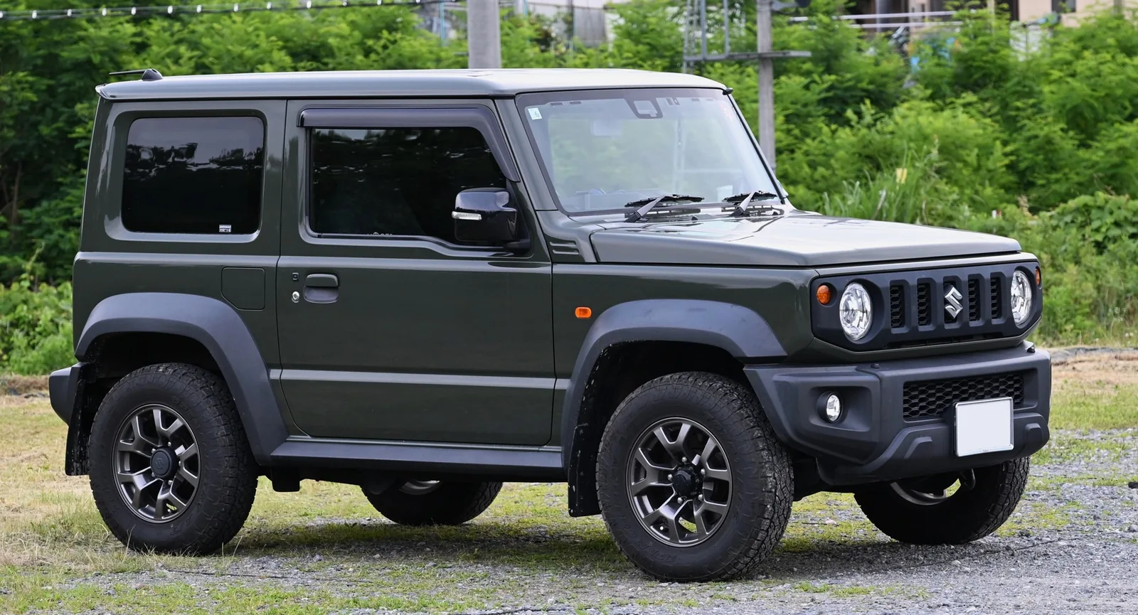 Suzuki Jimny IV — фотография автомобиля