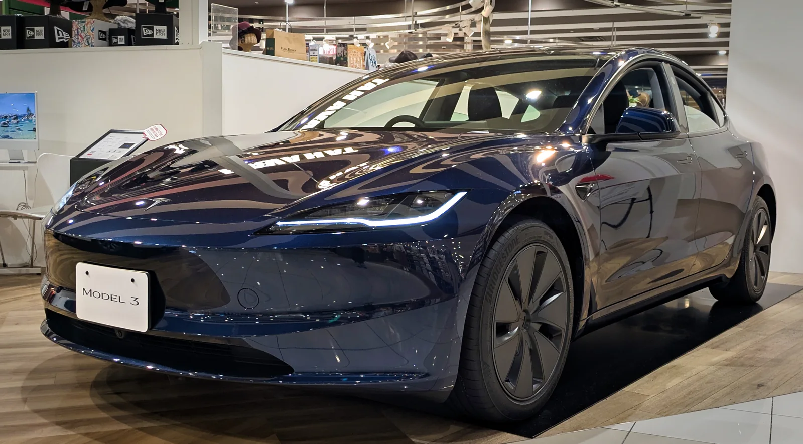 Tesla Model 3 Highland — фотография автомобиля