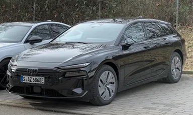 Audi A6 Avant e-tron, вид спереди