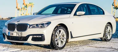 BMW 7 Series G11 — фотография автомобиля