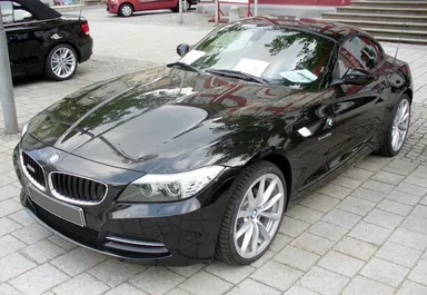 BMW Z4 E89 sDrive23i с закрытой жёсткой крышей