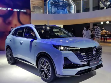Changan CS55 Plus второго поколения на выставке в Шанхае