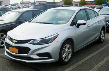 Chevrolet Cruze II LT 2017 года, вид спереди