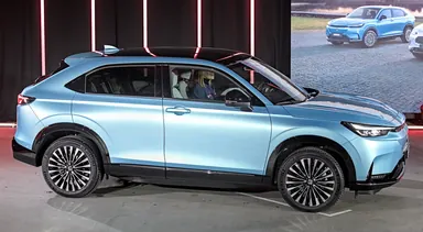 Электрическая Honda e:Ny1 на Auto Zürich 2023, вид сбоку