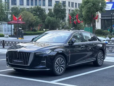 Hongqi H5 второго поколения, вид спереди
