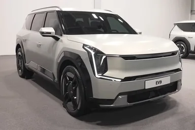 Kia EV9 — фотография автомобиля