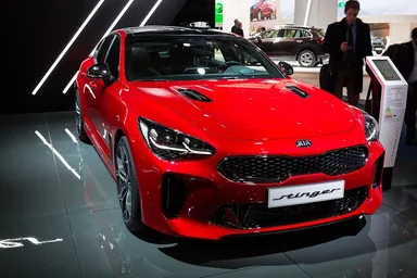 Kia Stinger CK — фотография автомобиля
