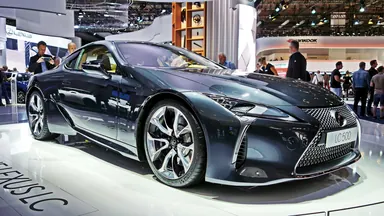 Lexus LC 500 на автомобильной выставке 2017 года