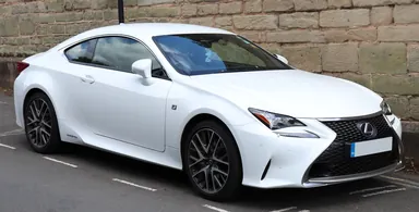 Lexus RC 300h F Sport 2016 года, вид спереди
