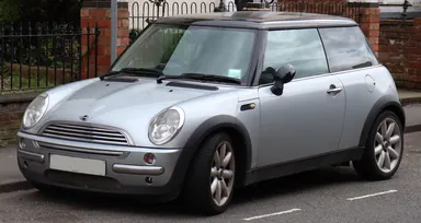 MINI Cooper R50 2003 года, вид спереди