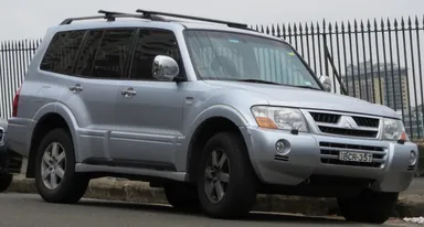 Mitsubishi Pajero третьего поколения, NP Exceed 2004 года