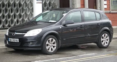 Opel Astra H — фотография автомобиля