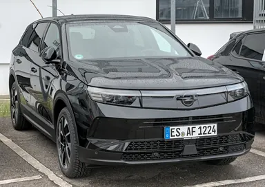 Opel Grandland второго поколения, вид спереди