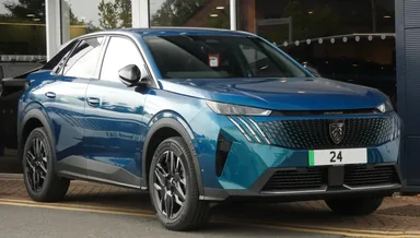 Peugeot 3008 III — фотография автомобиля