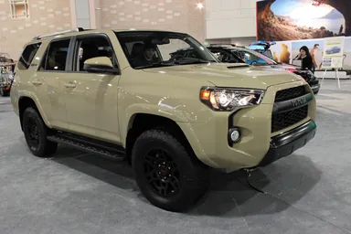 Toyota 4Runner N280 TRD Pro на автосалоне