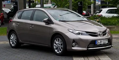 Toyota Auris E180 — фотография автомобиля