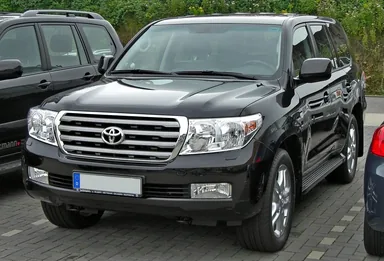 Toyota Land Cruiser 200 — фотография автомобиля