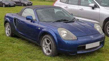 Toyota MR2 Roadster W30 2002 года, вид спереди
