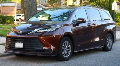 Toyota Sienna XL40 — фотография автомобиля