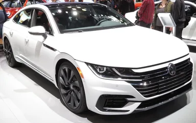 Volkswagen Arteon — фотография автомобиля