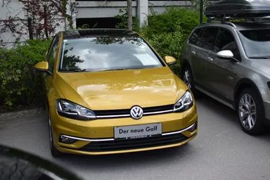 Volkswagen Golf VII — фотография автомобиля