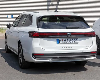 Volkswagen Passat B9 — фотография автомобиля