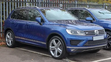 Volkswagen Touareg II — фотография автомобиля