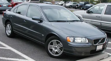 Volvo S60 первого поколения на снимке из США