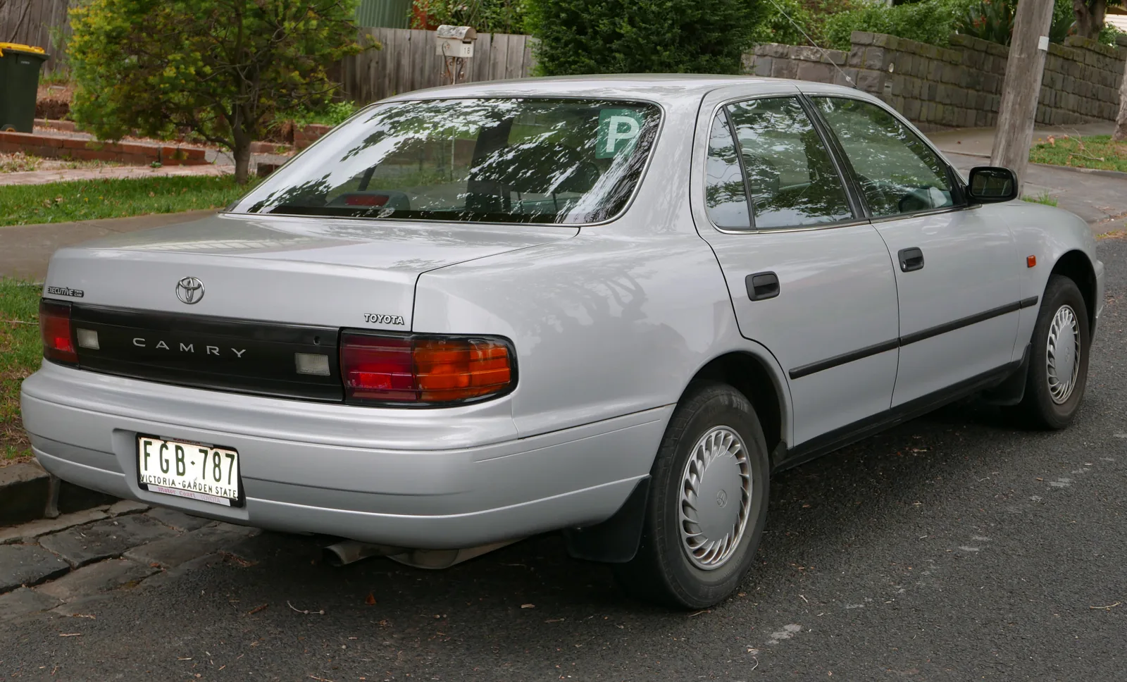 Toyota Camry XV10 Executive, вид сзади