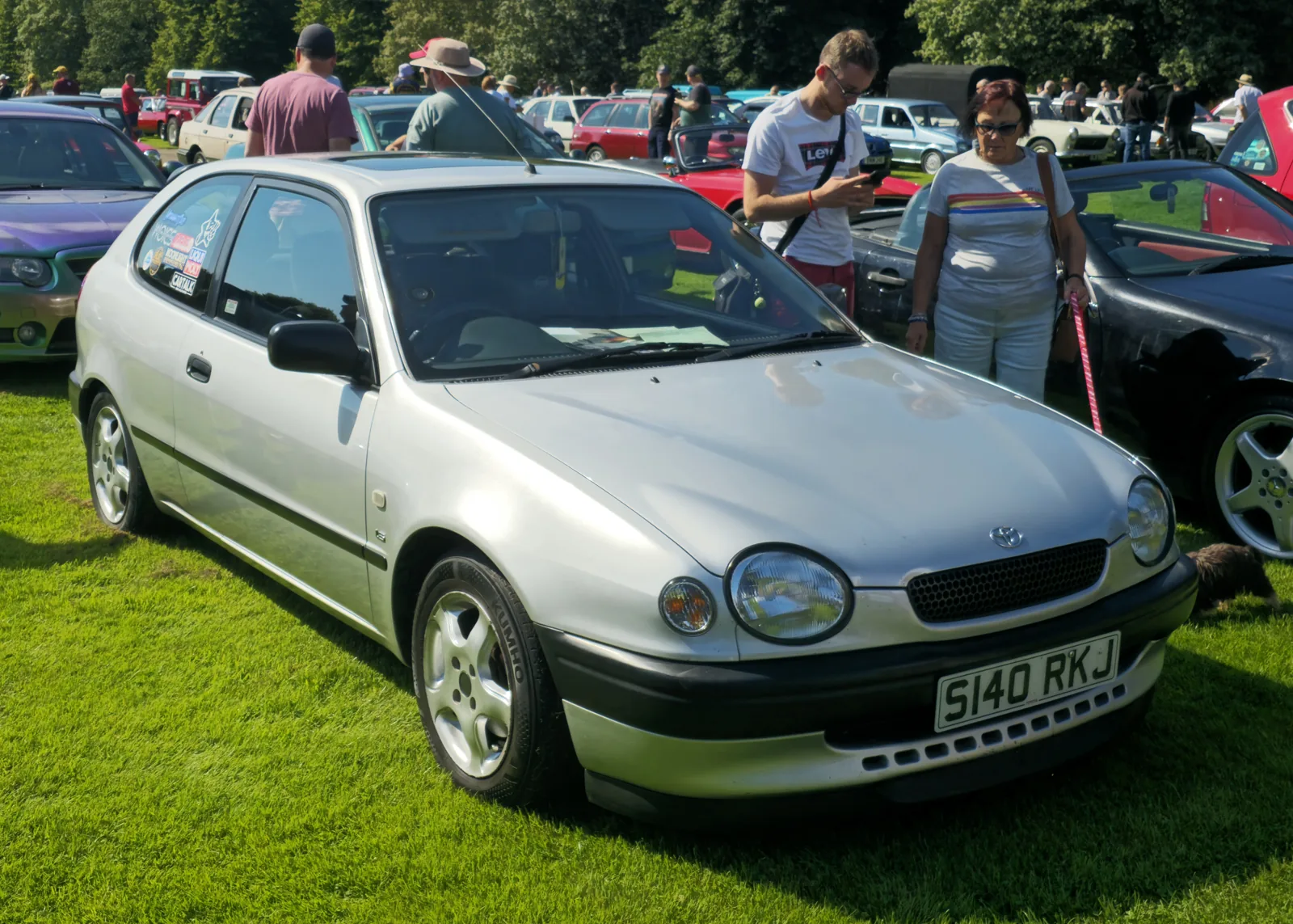 Трёхдверный Toyota Corolla E110 SR 1998 года