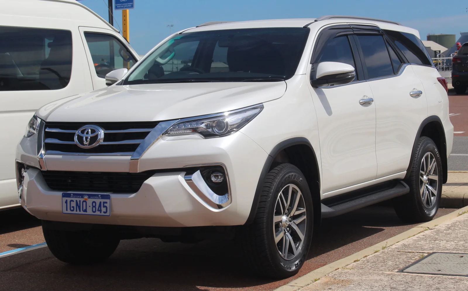 Toyota Fortuner Crusade 2018 года в Австралии, вид спереди