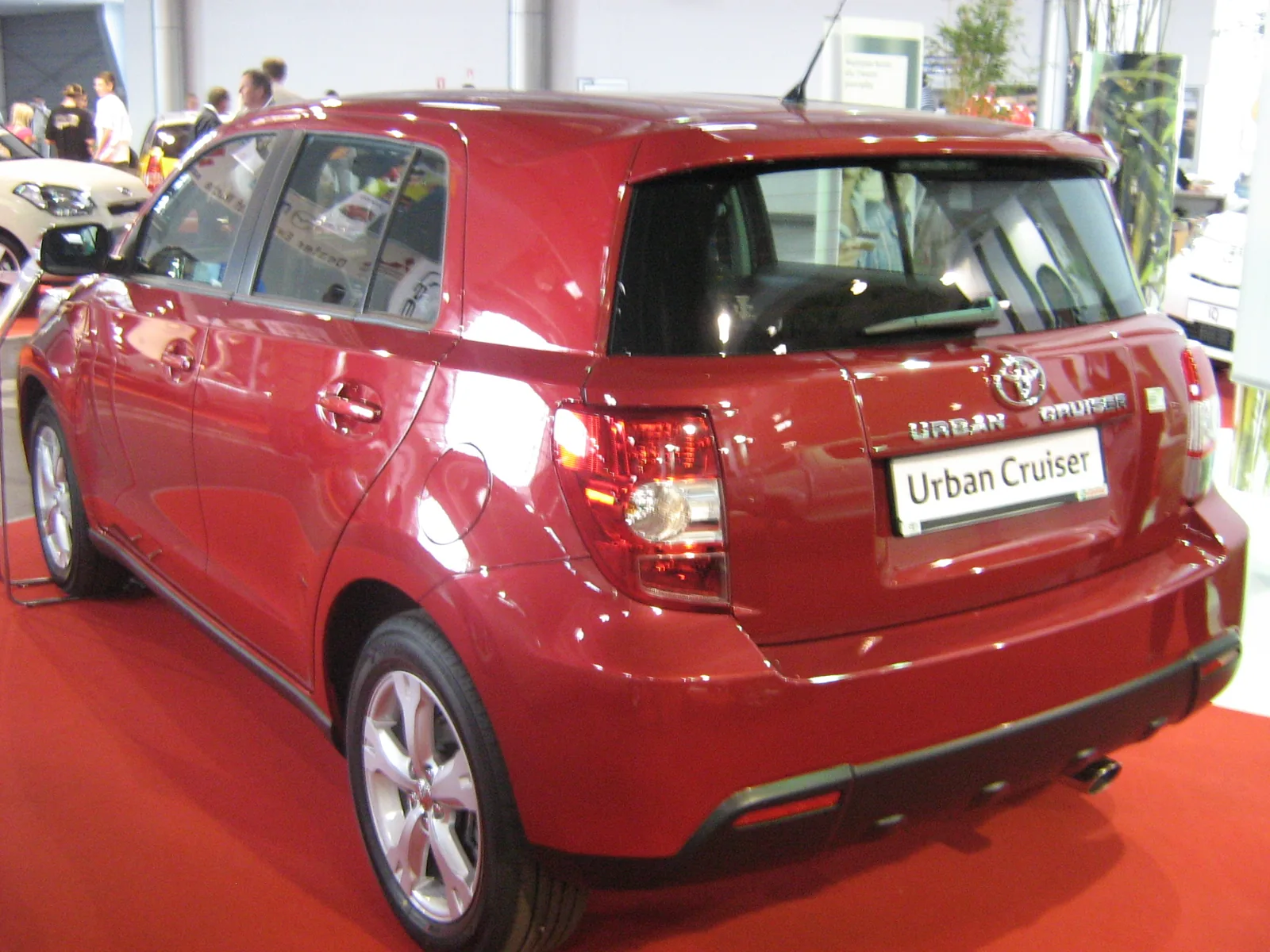 Toyota Urban Cruiser XP110, вид сзади