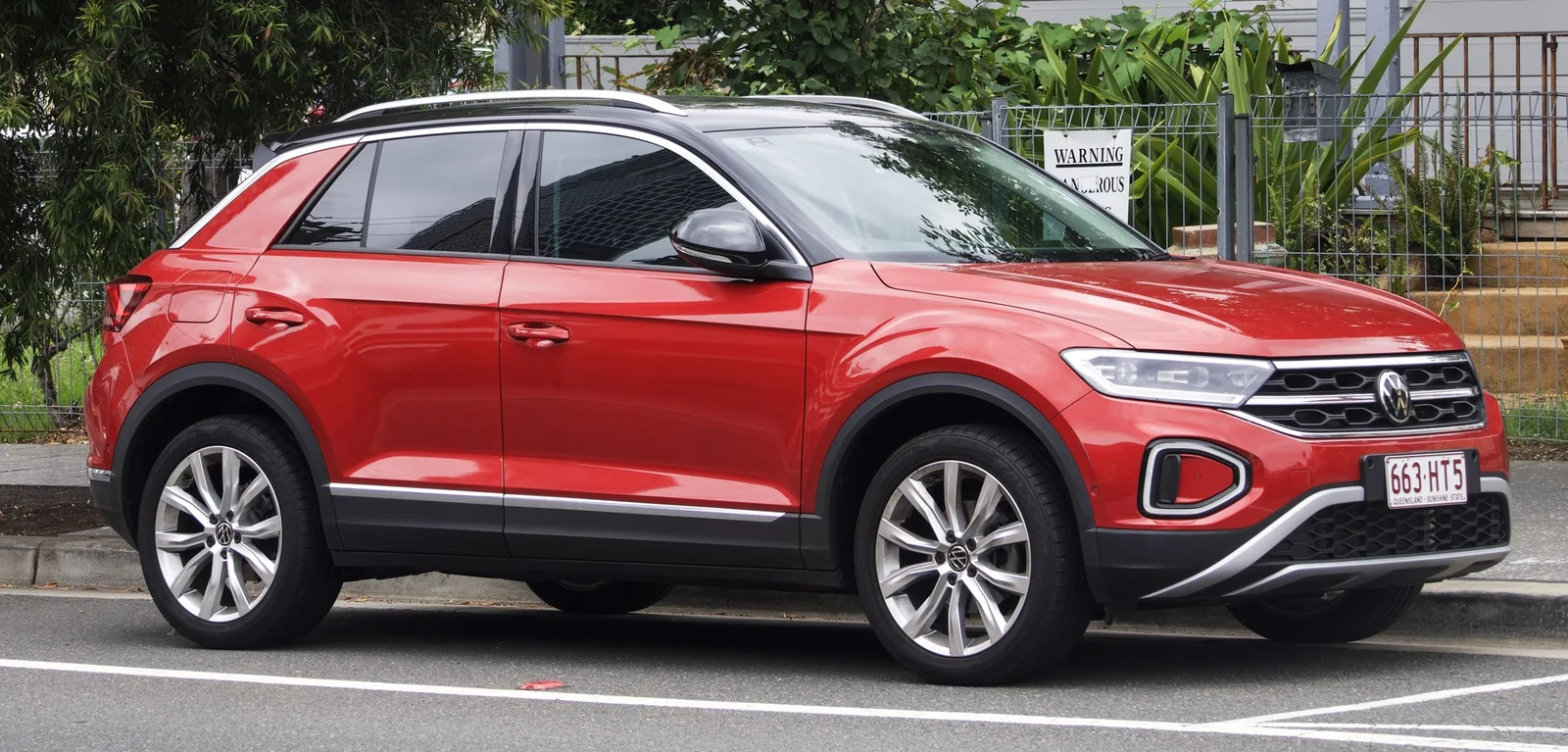 Volkswagen T-Roc I — фотография автомобиля