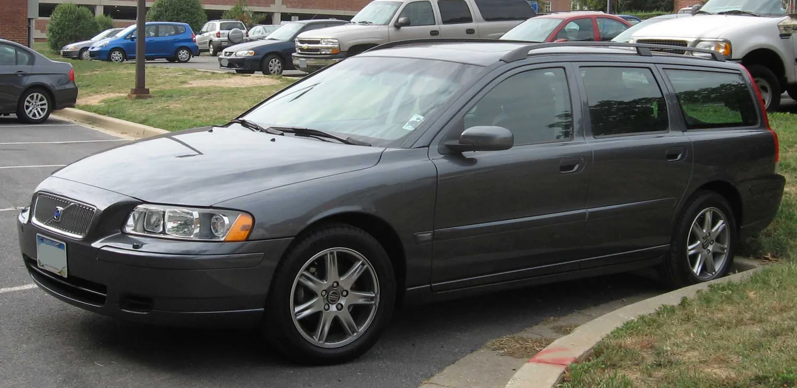 Volvo V70 второго поколения 2005–2007 годов
