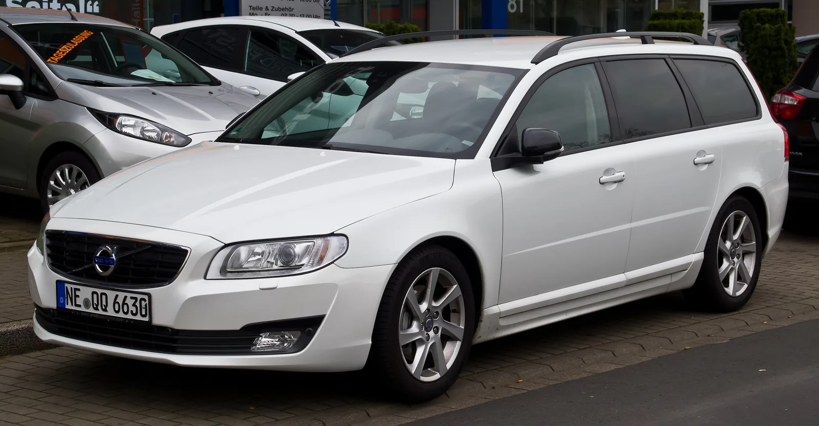 Volvo V70 третьего поколения после рестайлинга, D3 Linje Svart